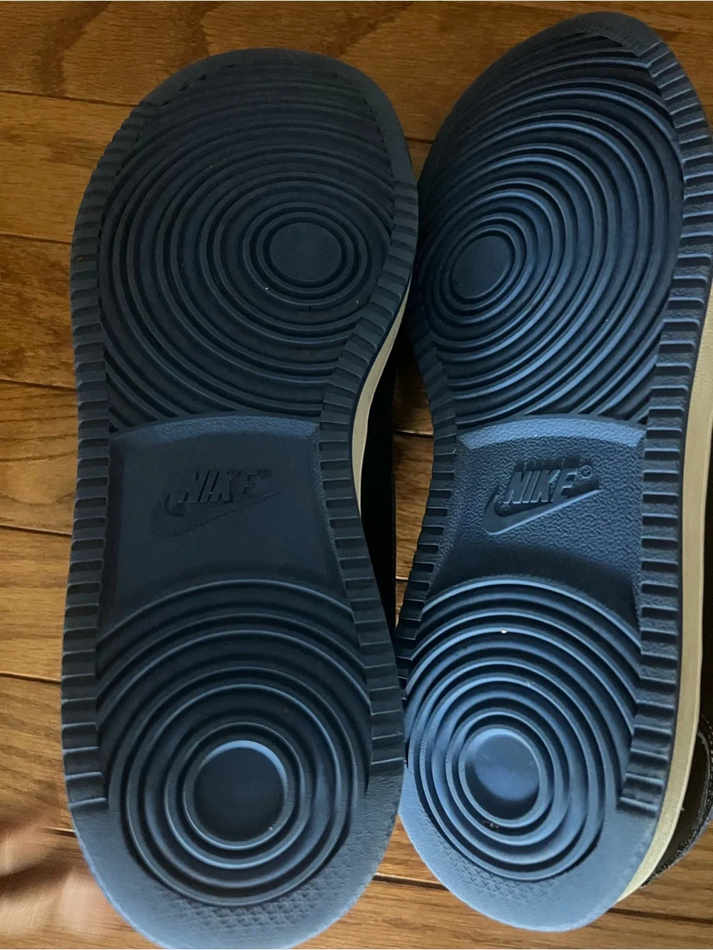 Men Nike Court Vision Low SZ 8.5